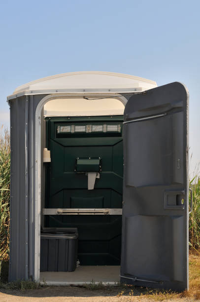 Porta potty delivery and setup in Holbrook, AZ